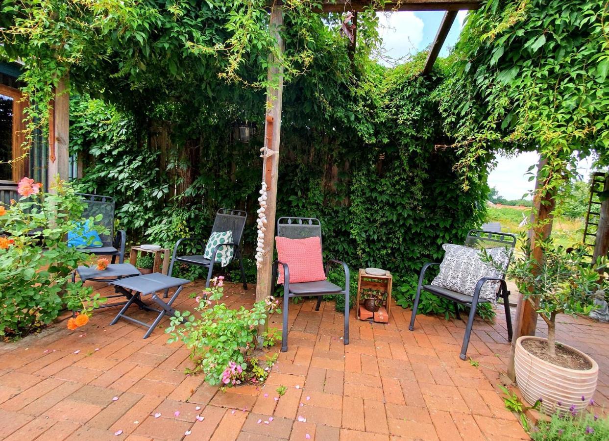 Bed and Breakfast Hochzeitsschmiede Gross Dratow Exterior foto