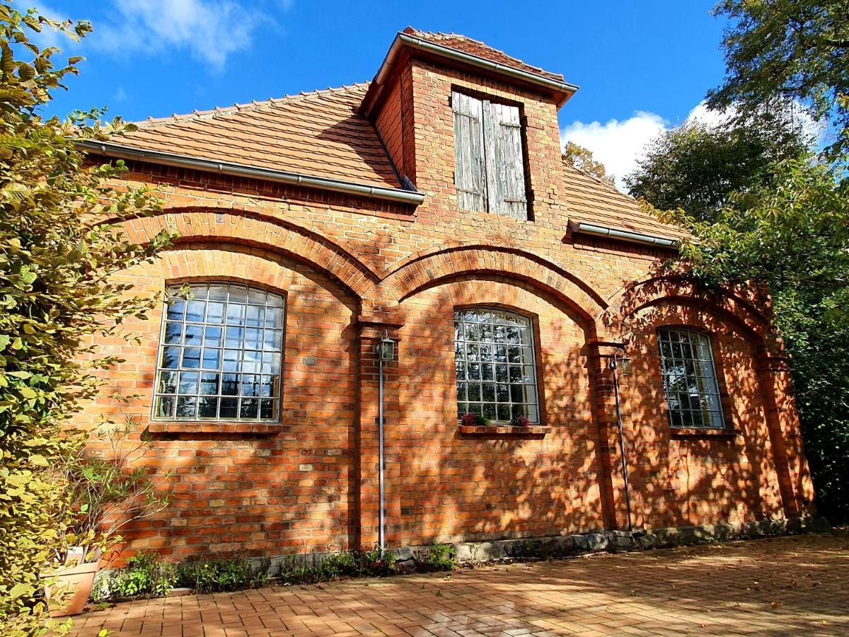 Bed and Breakfast Hochzeitsschmiede Gross Dratow Exterior foto